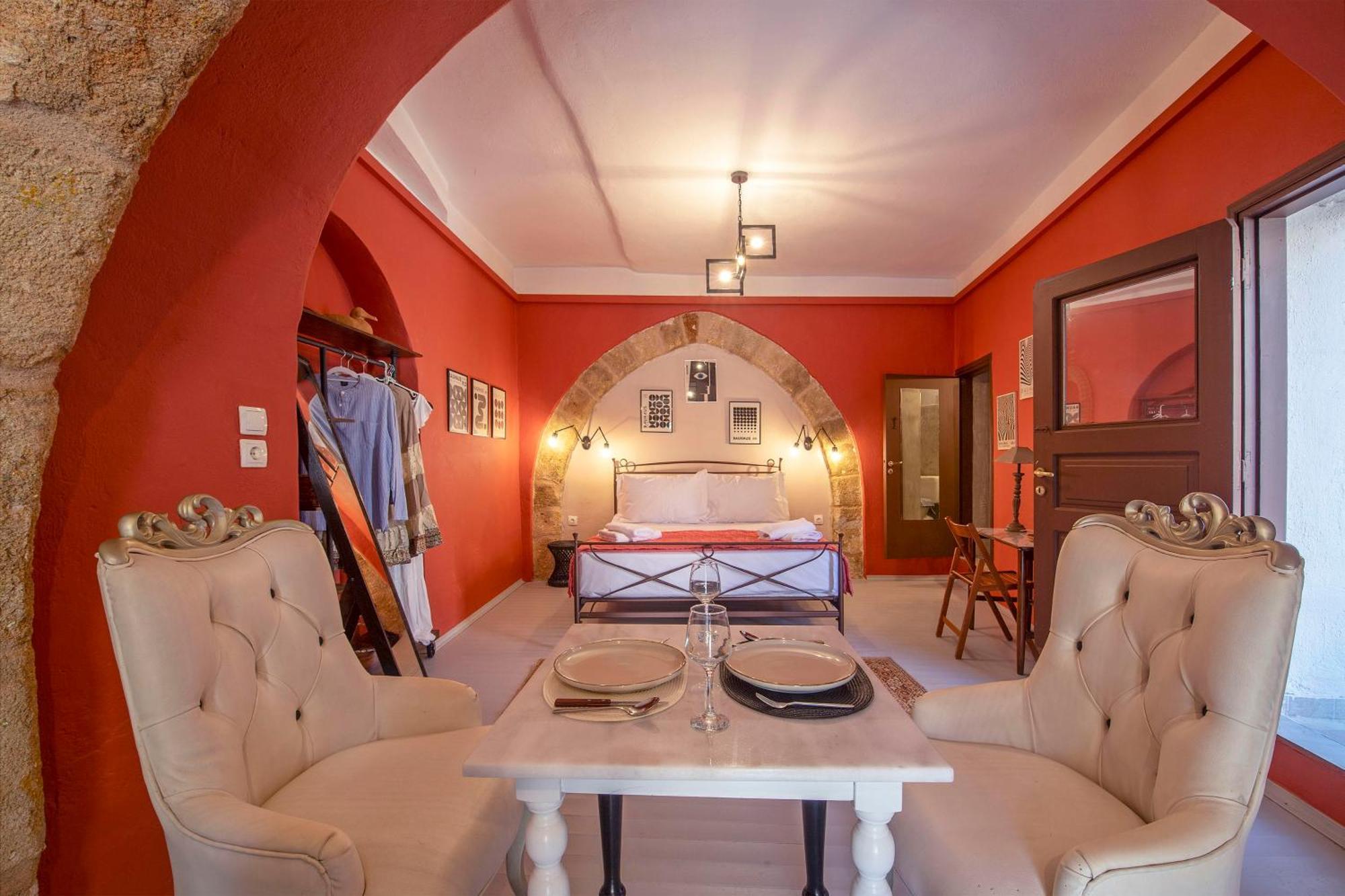 Old Town Corner Luxury Studios Rhodes City ภายนอก รูปภาพ