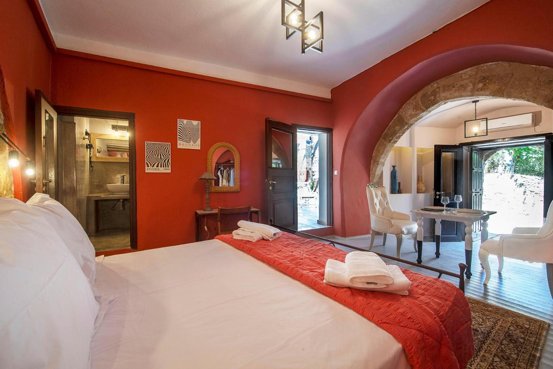 Old Town Corner Luxury Studios Rhodes City ภายนอก รูปภาพ
