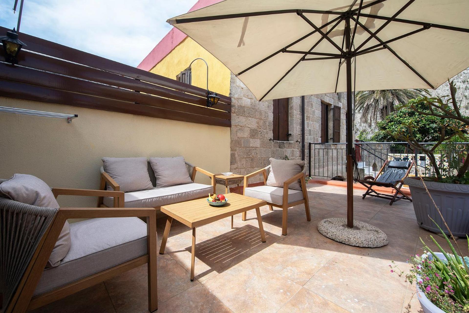 Old Town Corner Luxury Studios Rhodes City ภายนอก รูปภาพ
